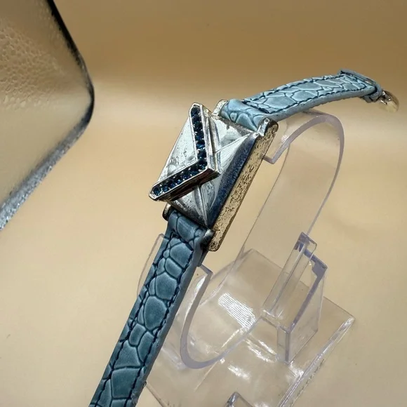 Opening Envelope Bracelet On Light Blue-Gray w/ a Glossy Crocodile Embossed Band - Picture 3 of 11